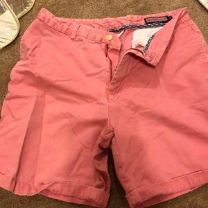 Men’s Vineyard Vine shorts